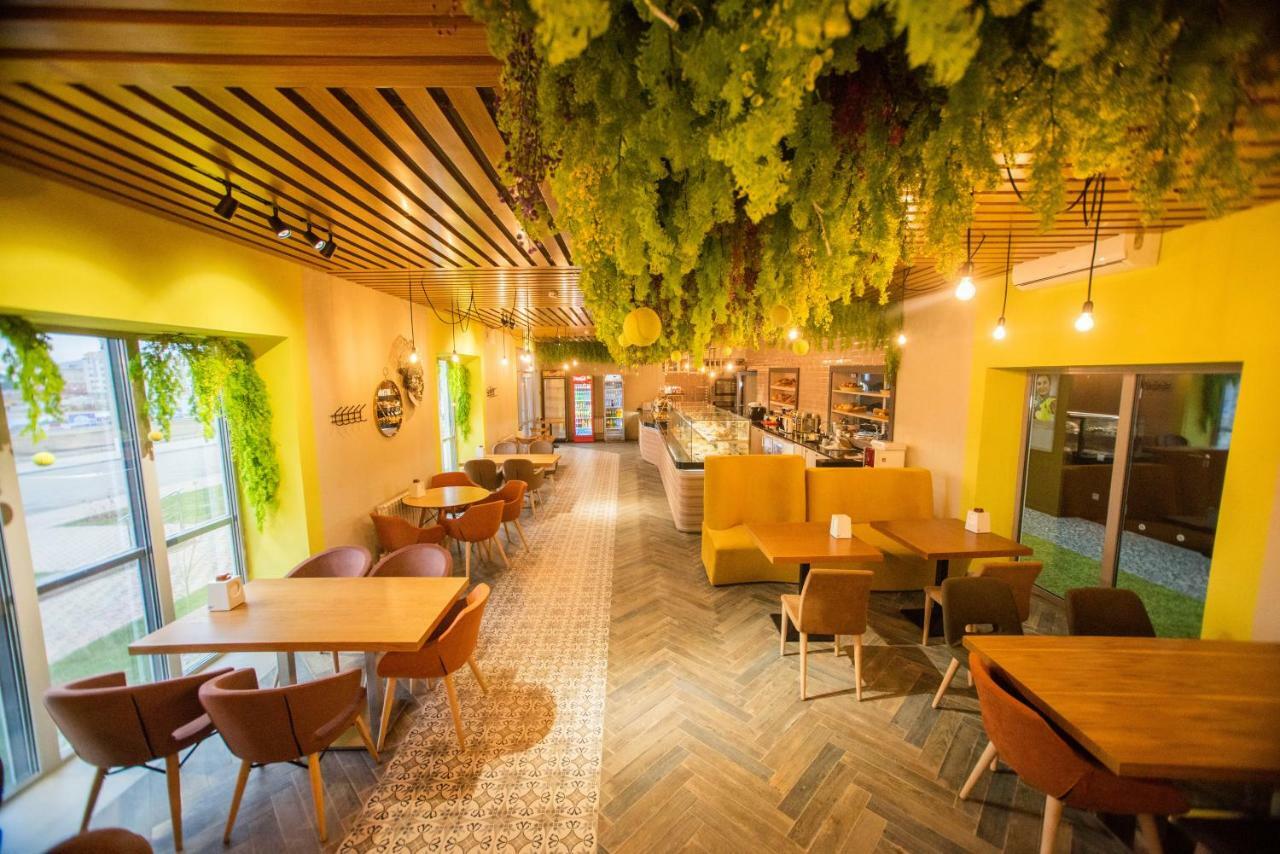 Aсe Hotel Aqtöbe Ngoại thất bức ảnh